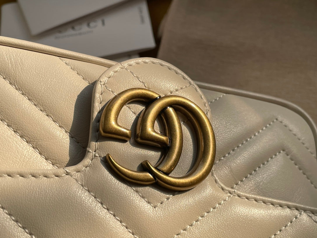 GUCCI MARMONT MINI 16 BAG IN WHITE CALFSKIN
