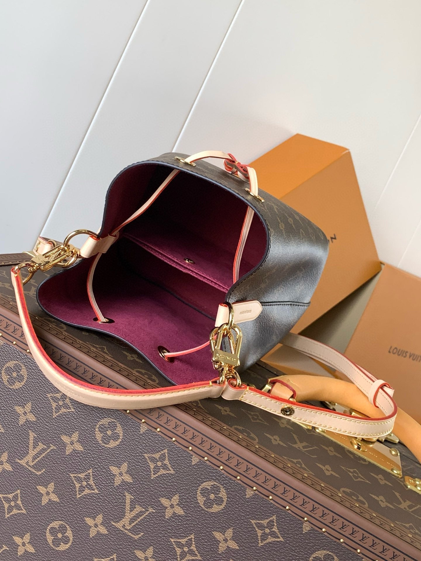 LOUIS VUITTON NÉONOÉ BB 20 IN BROWN MONOGRAM CANVAS