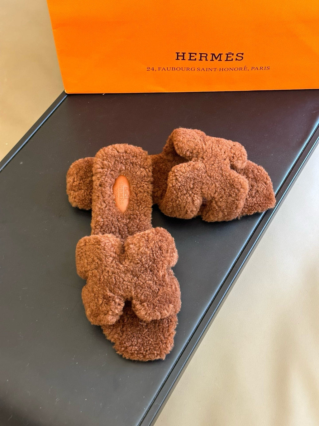 HERMES 0RAN SANDAL SHEARLING BROWN