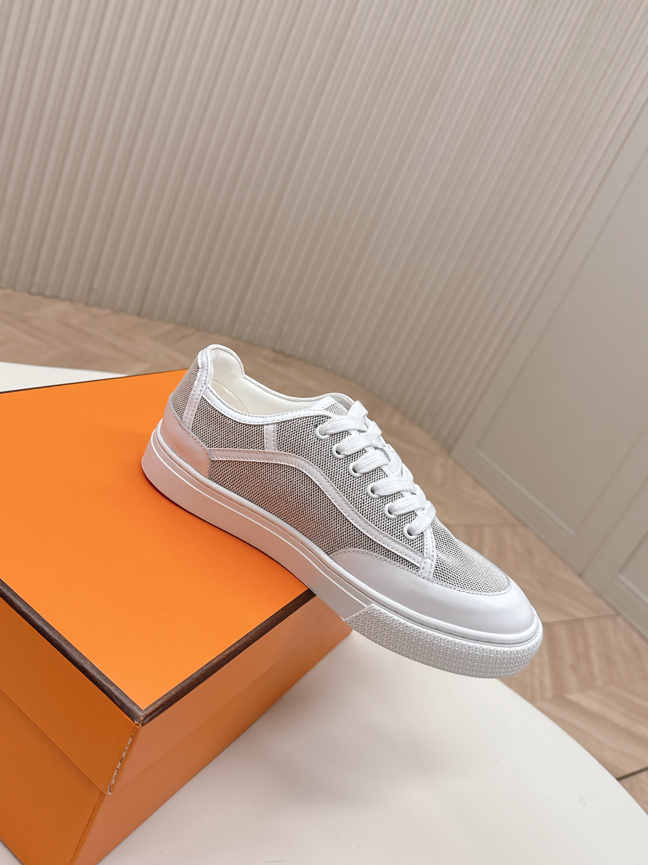 HERMES 25S SNEAKER LOW SPORTS IN GREY CANVAS MIX WHITE LAMBSKIN
