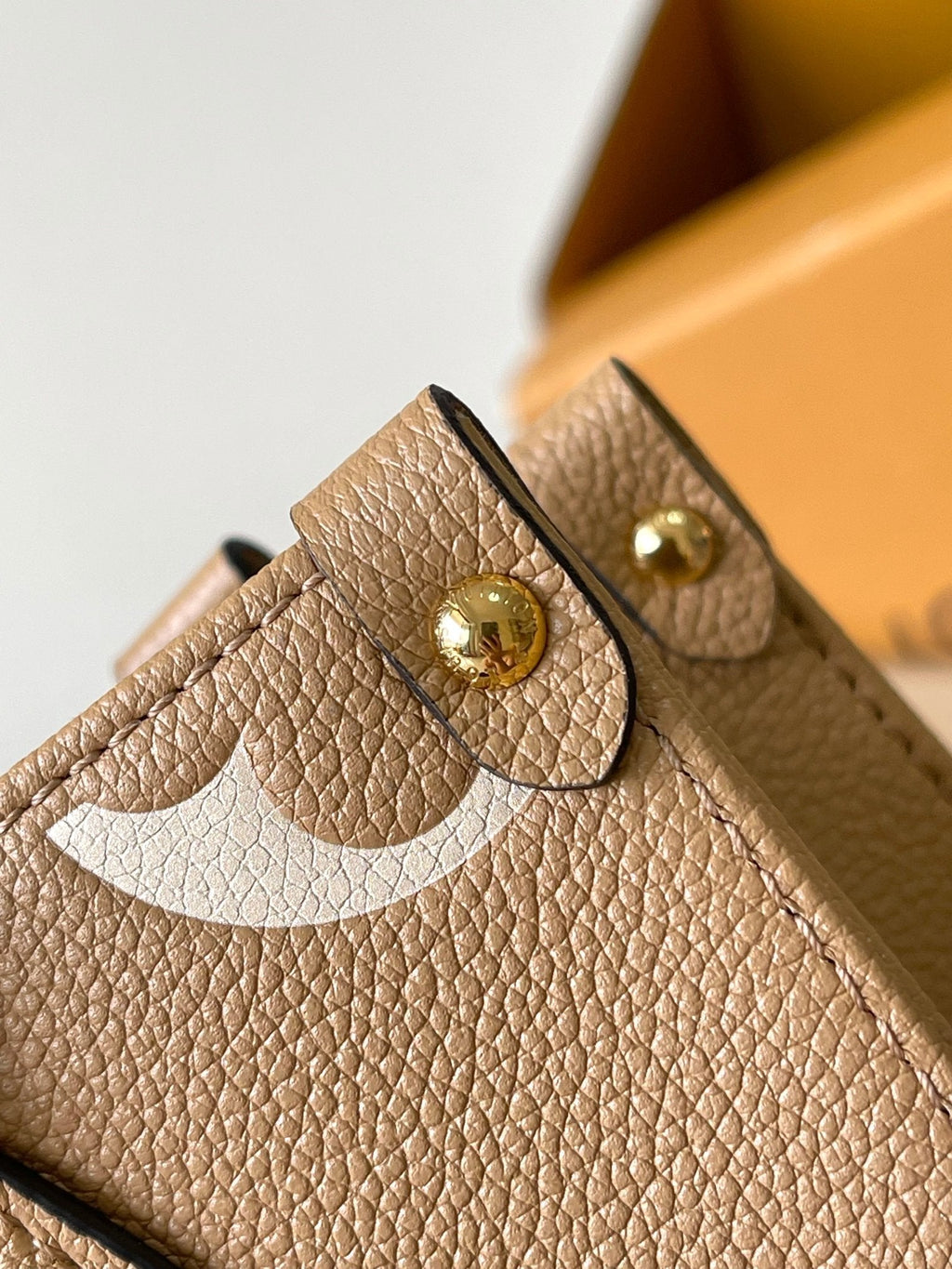 LOUIS VUITTON ONTHEGO PM 25 IN MILK TEA MONOGRAM IMPREINTE LEATHER
