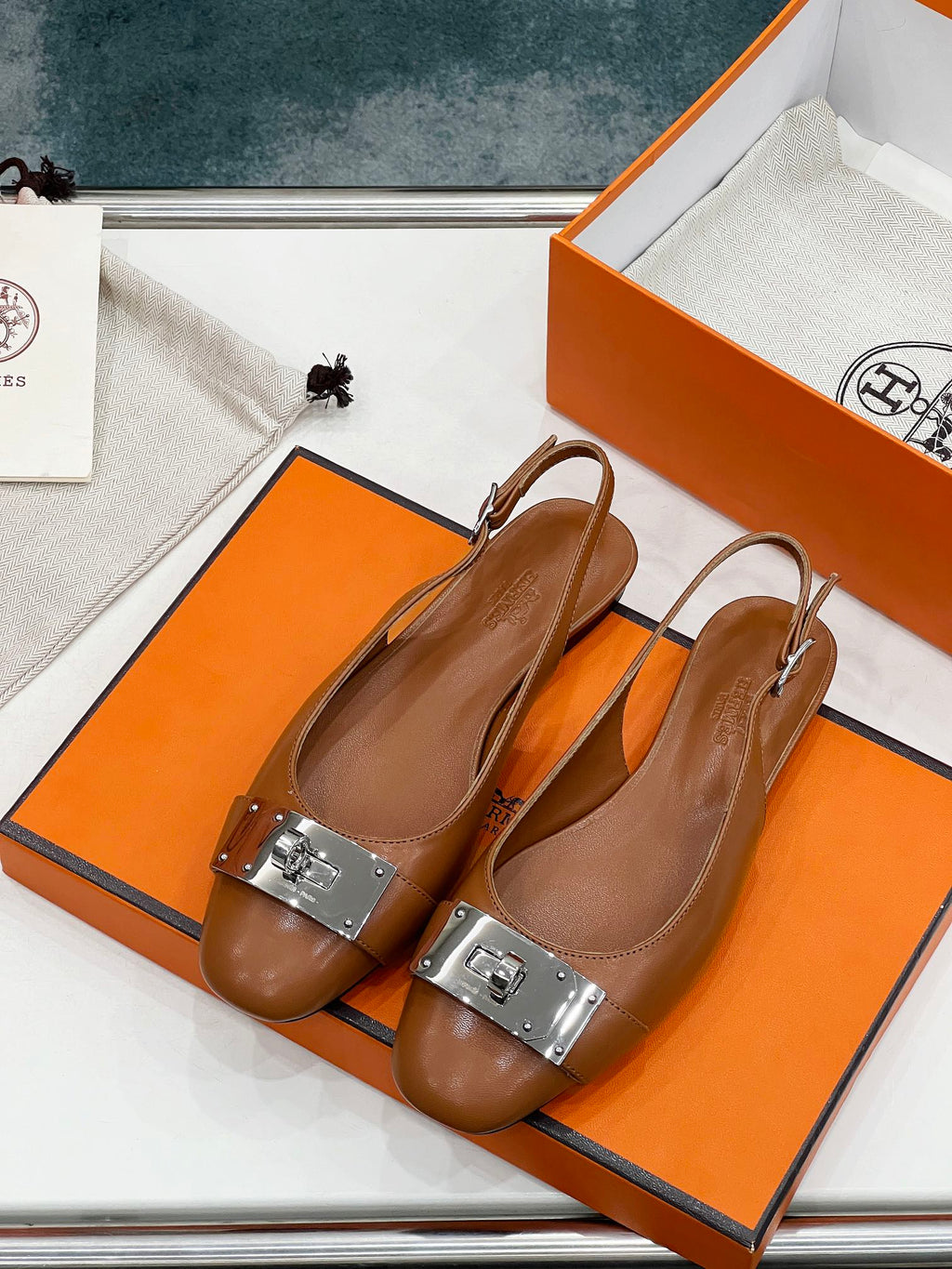 HERMES INNOCENTE SLINGBACK CARAMEL CALFSKIN